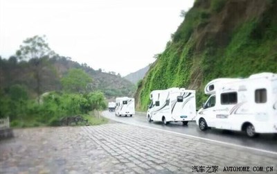 【图】自由之旅房车助力足球联赛社会公益先行_汽车之家